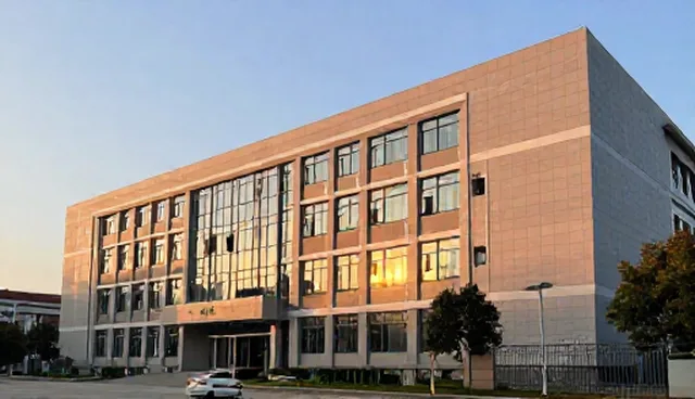节能改造方案包:自主实施与专业服务的优劣对比